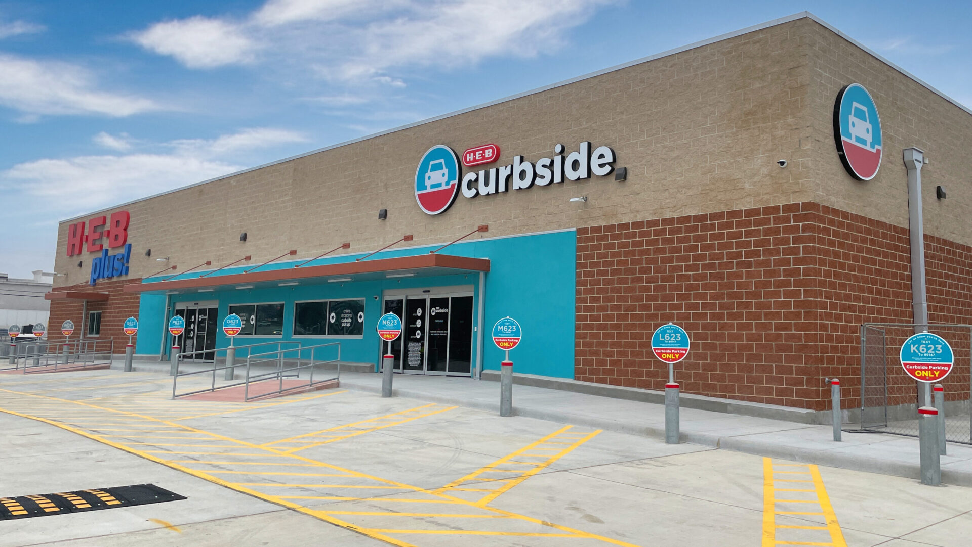 HEB Curbside Commercial Retail Grocery Store CMU New Build Addition Commercial Architect